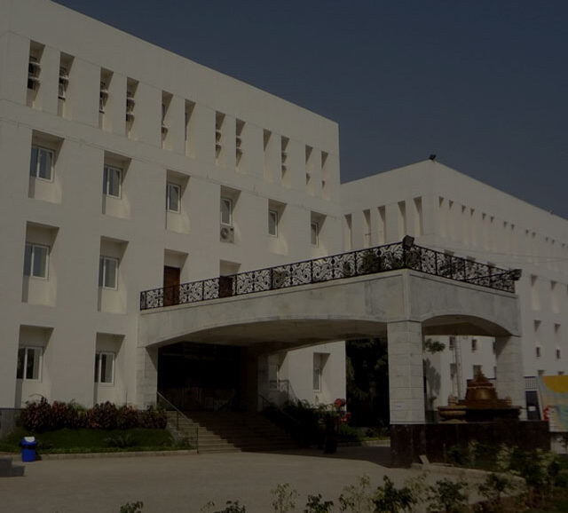 KARNAVATI-SCHOOL-OF-DENTISTRY-UIFM-STRY-BUILDING-Ahmedabad